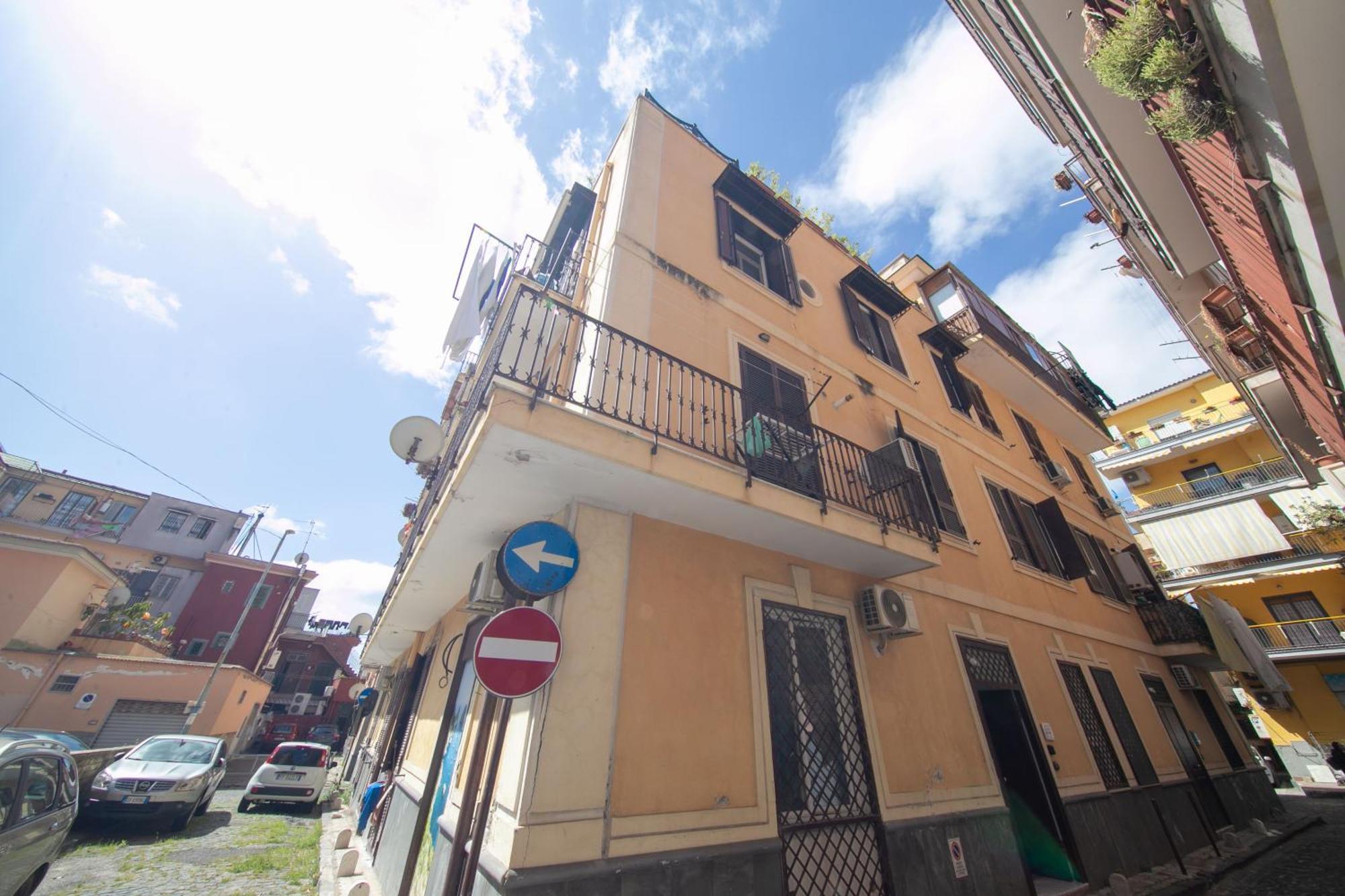 Casa Vacanze Alma B&B Grazioso Appartamento Sul Lungomare Di Pozzuoli A 300Mt Dal Centro E Dal Rione Terra By Movery Extérieur photo